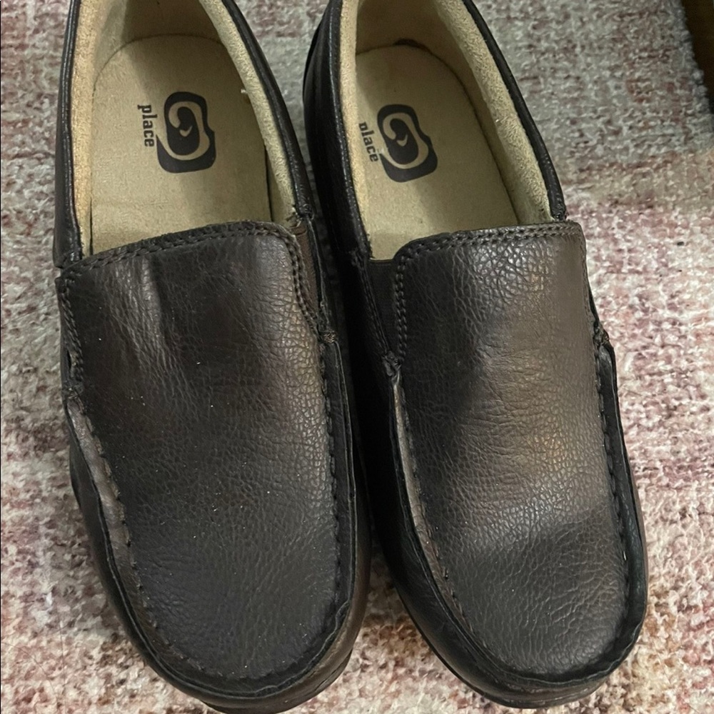 Brand New The Children Place Brown Dress shoes big boy size 2
